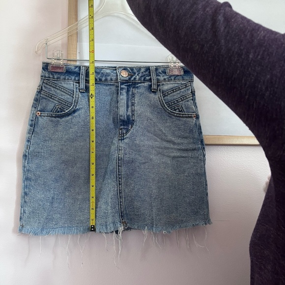 Wild Fable Light Wash Denim Mini Skirt, women's size 2 - Picture 2 of 6